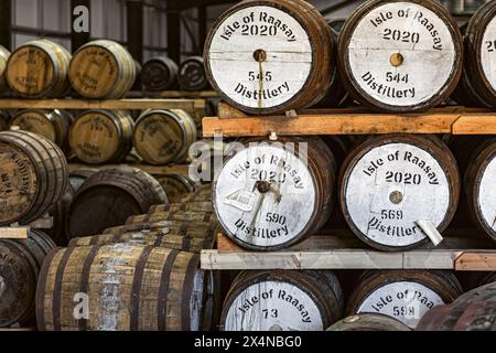 Lagerhaus der Raasay-Brennerei auf der hebridischen Insel Raasay, Schottland Stockfoto