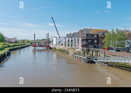 Arundel Tidal Walls Scheme Bauarbeiten am Fluss Arun (April 2023) Arundel, West Sussex, Südengland, Vereinigtes Königreich. Stockfoto