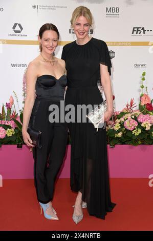 Lavinia Wilson und Rike Schmid bei der 74. Verleihung des Deutschen Filmpreises 2024 im Theater am Potsdamer Platz. Berlin, 03.05.2024 Stockfoto