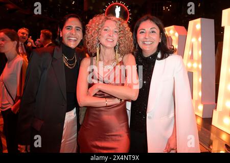 Thunfisch Tekkal, Aline von Drateln und Düzen Tekkal bei der 74. Verleihung des Deutschen Filmpreises 2024 im Theater am Potsdamer Platz. Berlin, 03.05.2024 Stockfoto