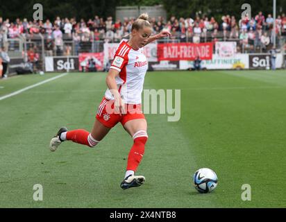 Giulia Gwinn (München), Leverkusen, Deutschland. Mai 2024. Frauen-Bundesliga, 18. Spieltag, Bayer 04 Leverkusen - FC Bayern München. Quelle: Jürgen Schwarz/Alamy Live News Stockfoto