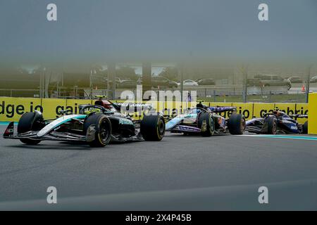 Miami, Vereinigte Staaten. Mai 2024. 04.05.2024, Miami International Autodrome, Miami, Formel 1 Crypto.com Miami Grand Prix, im Bild Lewis Hamilton (GBR), Mercedes-AMG Petronas Formel 1 Team, Pierre Gasly (FRA), Alpine F1 Team, Logan Sargeant (USA), Williams Racing Credit: dpa/Alamy Live News Stockfoto