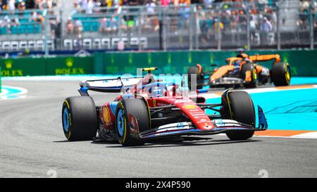 Mai 2024; Miami International Autodrome, Miami, Florida, USA; Formel 1 Crypto.com Grand Prix von Miami 2024; Qualifikationstag; Carlos Sainz Jr. aus Spanien fuhr im Sprint-Rennen die Nummer 55 der Scuderia Ferrari. Stockfoto