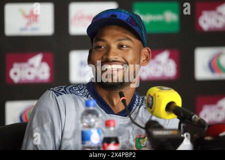 Najmul Hasan Shanto nimmt am 2. Mai an einer Pressekonferenz im Zahur Ahmed Chowdhury Stadium, Chattogram, Bangladesch Teil Stockfoto