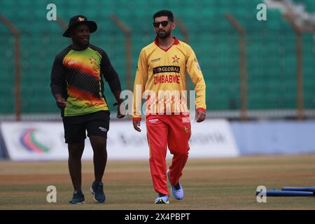 Sikandar Raza, Kapitän des T20-Teams Simbabwe, nimmt am 2. Mai an einer Pressekonferenz vor dem Spiel im Zahur Ahmed Chowdhury Stadium, Chattogram, Bangladesch, Teil. Stockfoto