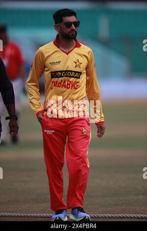 Sikandar Raza, Kapitän des T20-Teams Simbabwe, nimmt am 2. Mai an einer Pressekonferenz vor dem Spiel im Zahur Ahmed Chowdhury Stadium, Chattogram, Bangladesch, Teil. Stockfoto