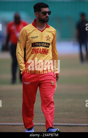 Sikandar Raza, Kapitän des T20-Teams Simbabwe, nimmt am 2. Mai an einer Pressekonferenz vor dem Spiel im Zahur Ahmed Chowdhury Stadium, Chattogram, Bangladesch, Teil. Stockfoto