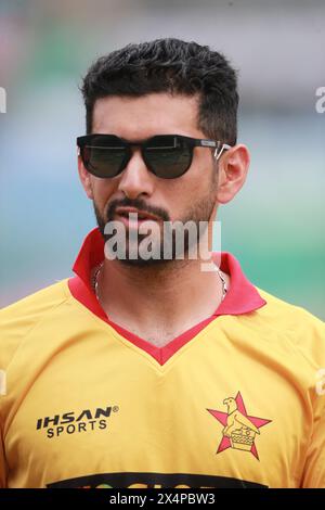 Sikandar Raza, Kapitän des T20-Teams Simbabwe, nimmt am 2. Mai an einer Pressekonferenz vor dem Spiel im Zahur Ahmed Chowdhury Stadium, Chattogram, Bangladesch, Teil. Stockfoto