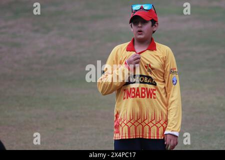 Bangladesch-Simbabwe T20 Series Simbabwe T20 Teamkapitän Sikandar Raza älterer Sohn Muhammad EESA Tour durch Bangladesch entlang des Teams, wie er während der Stockfoto