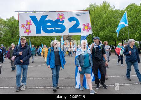 Glasgow, Schottland, Großbritannien. Mai 2024. All Under One Banner March and Rally für ein unabhängiges Schottland. Unterstützer marschierten vom Kelvingrove Park nach Glasgow Green, wo Sprecher wie Kenny McCaskill und Alison Thewlis die Kundgebung ansprachen. Gutschrift: R.. Gass/Alamy Live News Stockfoto