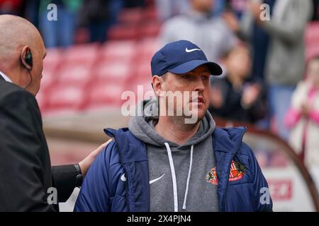 Sunderland, Großbritannien. Mai 2024. Sunderland Manager Mike Doyle während des Sunderland AFC gegen Sheffield Wednesday FC SKY Bet EFL Championship Matches im Stadium of Light, Sunderland, England, Großbritannien am 4. Mai 2024 Credit: Every Second Media/Alamy Live News Stockfoto