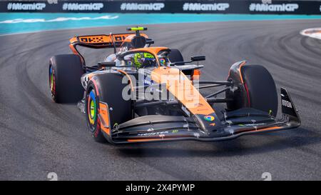 Mai 2024; Miami International Autodrome, Miami, Florida, USA; Formel 1 Crypto.com Grand Prix 2024 von Miami; Qualifikationstag; Lando Norris aus Großbritannien, der während des Qualifying im 1. Quartal die Nummer 4 des McLaren auf der Strecke fuhr. Stockfoto