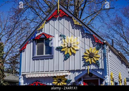 Farbenfrohe und dekorierte Häuser in Grimsby Ontario, Kanada, auch bekannt als die Painted Ladies of Grimsby Stockfoto