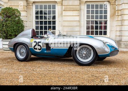 Ferrari 750 Monza im Concours of Elegance - Hampton Court Palace 2022 Stockfoto