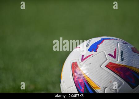 Girona, Esp. Mai 2024. GIRONA FC-FC BARCELONA 04. Mai 2024 Offizieller Ball während des Spiels zwischen Girona FC und FC Barcelona, das dem 24. Tag der La Liga EA Sports im Stadtstadion Montilivi in Girona entspricht. Quelle: Rosdemora/Alamy Live News Stockfoto