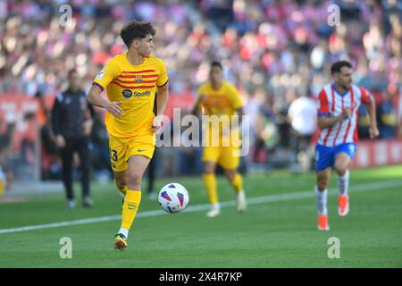 Girona, Esp. Mai 2024. GIRONA FC-FC BARCELONA 04. Mai 2024 Cubarsí (33) des FC Barcelona während des Spiels zwischen Girona FC und FC Barcelona, das dem 24. Tag der La Liga EA Sports im Stadtstadion Montilivi in Girona entspricht. Quelle: Rosdemora/Alamy Live News Stockfoto