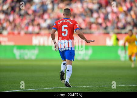 Girona, Esp. Mai 2024. GIRONA FC-FC BARCELONA 04. Mai 2024 David López (5) vom Girona FC während des Spiels zwischen Girona FC und FC Barcelona, das dem 34. Tag der La Liga EA Sports im Stadtstadion Montilivi in Girona entspricht. Quelle: Rosdemora/Alamy Live News Stockfoto