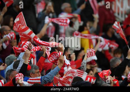 Girona, Esp. Mai 2024. GIRONA FC-FC BARCELONA 04. Mai 2024 Girona-Fans während des Spiels zwischen Girona FC und FC Barcelona, das dem 24. Tag der La Liga EA Sports im Stadtstadion Montilivi in Girona entspricht. Quelle: Rosdemora/Alamy Live News Stockfoto