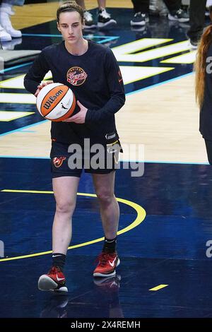 Arlington, Usa. Mai 2024. Caitlin Clark #22 von Indiana Fever trainiert vor dem WNBA-Vorsaisonspiel zwischen den Dallas Wings und dem Indiana Fever im College Park Center. Endpunktzahl Dallas Wings 79 - 76 Indiana Fever. Am 3. Mai 2024 in Arlington, Texas. (Foto: Javier Vicencio/Eyepix Group) Credit: Eyepix Group/Alamy Live News Stockfoto