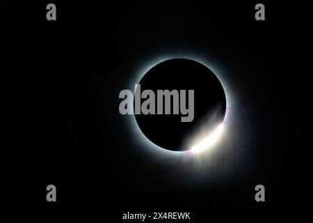 Diamantring-Effekt der Sonnenfinsternis 2024 aus Texas, USA Stockfoto