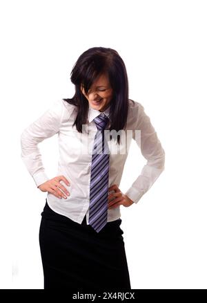 Hübsche junge Geschäftsfrau lacht, isoliert auf weiß Stockfoto