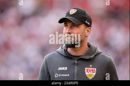 STUTTGART – 04. MAI: Trainer Sebastian Hoeness vom VFB Stuttgart vor dem Bundesliga-Spiel zwischen VfB Stuttgart und FC Bayern München in der MHPArena am 04. Mai 2024 in Stuttgart. © diebilderwelt / Alamy Stock Stockfoto