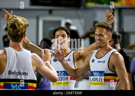 Nassau, Die Bahamas. Mai 2024. Der belgische Alexander Doom, der belgische Jonathan Sacoor und der belgische Dylan Borlee wurden während der 4 x 400 m langen Vorläufe der Männer in den IAAF World Athletics Relays am Samstag, den 4. Mai 2024, im Thomas A. Robinson National Stadium in Nassau auf den Bahamas gezeigt. BELGA FOTO ERIK VAN LEEUWEN Credit: Belga News Agency/Alamy Live News Stockfoto