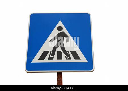 Ein blaues Fußgängerschild, isoliert auf weiß Stockfoto