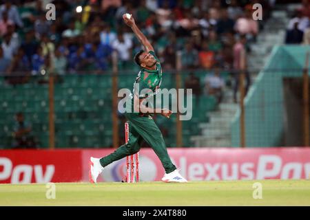 Bangladeschische Pacer Shariul Isalm Bowl gegen Simbabwe während der ersten T20 von fünf Spielserien im Zahur Ahmed Chowdhury Stadium, Chattogram, Bang Stockfoto