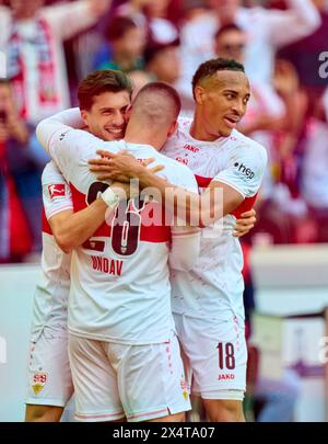 Stuttgart, Deutschland. Mai 2024. Leonidas Stergiou VFB 20 feiert sein Tor, Happy, lagh, Celebration, 1-0 mit Jamie Leweling, VFB 18 Deniz Undav, VFB 26 im Spiel VFB STUTTGART - FC BAYERN MÜNCHEN 3-1 am 4. Mai 2024 in Stuttgart. Saison 2023/2024, 1.Bundesliga, Spieltag 32, 32.Spieltag, München, München Fotograf: ddp-Bilder/STAR-Bilder - DFL-VORSCHRIFTEN VERBIETEN JEDE VERWENDUNG VON FOTOGRAFIEN als BILDSEQUENZEN und/oder QUASI-VIDEO - Credit: ddp Media GmbH/Alamy Live News Stockfoto