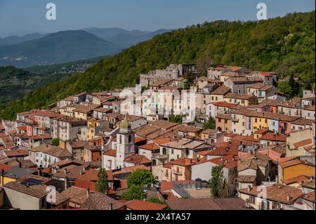 Miranda, Isernia, Molise. In der Provinz Isernia, nur wenige Kilometer von der Stadt Pentra entfernt, liegt Miranda, ein charmantes Dorf auf 900 m. Stockfoto