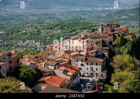 Miranda, Isernia, Molise. In der Provinz Isernia, nur wenige Kilometer von der Stadt Pentra entfernt, liegt Miranda, ein charmantes Dorf auf 900 m. Stockfoto