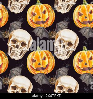 Halloween Kürbis, menschlicher Schädel, Fledermaus, Spinne. Nahtloses Muster. Handgezeichnete Aquarellillustration auf dunklem Hintergrund. Für Karten, Einladungen, Wrappi Stockfoto