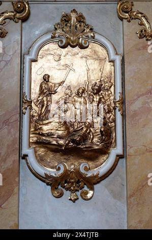 Wien, Österreich. Seitenaltar in der St. Annenkirche Stockfoto