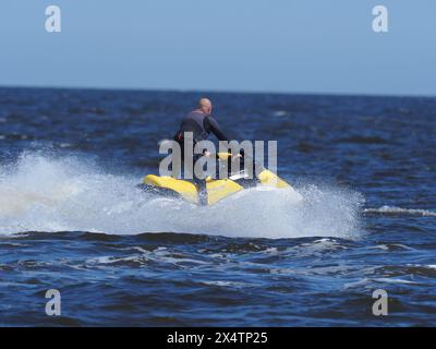 Sheerness, Kent, Großbritannien. Mai 2024. Wetter in Großbritannien: Sonnig und warm in Sheerness, Kent. Quelle: James Bell/Alamy Live News Stockfoto