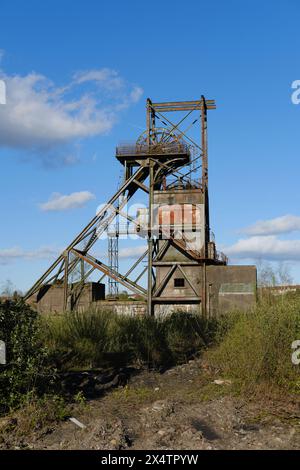 Ruinen in der verlassenen Penallta Colliery in South Wales, Großbritannien Stockfoto