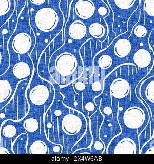 Weiche blaue Wasserblasen mit kreisförmigem Punktmuster. Beachy kreist sich wie ein organischer Wassertropfenhintergrund für Sommerdesign-Wiederholungsfliesen. Stockfoto