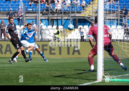 Brixia, Italien. Mai 2024. Andrea Cistana von Brescia Calcio FC während des italienischen Fußballspiels der Serie B zwischen Brescia Calcio FC und Calcio Lecco 1912 im Mario Rigamonti Stadium am 5. Mai 2024 in Brixia, Italien. Quelle: Unabhängige Fotoagentur/Alamy Live News Stockfoto