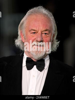 Aktenfoto vom 12/12/12 von Bernard Hill, der zur britischen Premiere von The Hobbit kommt: Eine unerwartete Reise am Odeon Leicester Square in London, als der Schauspieler, der für seine Rollen in der Titanic and The Lord of the Rings Trilogie bekannt ist, gestorben ist, bestätigte sein Agent. Ausgabedatum: Sonntag, 5. Mai 2024. Stockfoto