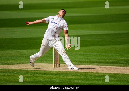 LONDON, VEREINIGTES KÖNIGREICH. Mai, 24. Ben Mike aus Leicestershire in Aktion während des zweiten Tages der Vitality County Championship Middlesex gegen Leicestershire auf dem Lord's Cricket Ground am Sonntag, den 5. Mai 2024 in LONDON ENGLAND. Quelle: Taka Wu/Alamy Live News Stockfoto