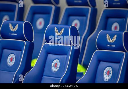 Ibrox Stadium, Glasgow, Großbritannien. Mai 2024. Scottish Premiership Football, Rangers versus Kilmarnock; Dugout sitzt bei Ibrox Credit: Action Plus Sports/Alamy Live News Stockfoto