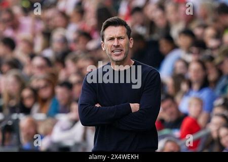 Gareth Taylor, Manager von Manchester City, ist beim Spiel der Barclays Women's Super League im Joie Stadium in Manchester auf der Touchline. Bilddatum: Sonntag, 5. Mai 2024. Stockfoto