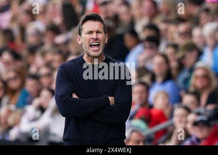 Gareth Taylor, Manager von Manchester City, ist beim Spiel der Barclays Women's Super League im Joie Stadium in Manchester auf der Touchline. Bilddatum: Sonntag, 5. Mai 2024. Stockfoto