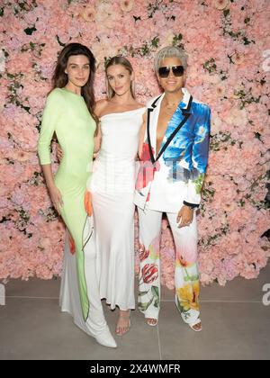 Mariah Strongin, Julia McGuire und Victoria Brito nehmen am 4. Mai 2024 an der Gillian Hearst Birthday Celebration und Kentucky Derby Party bei T-Squared Social in New York Teil. (Foto von David Warren /SIPA? USA) Credit: SIPA USA/Alamy Live News Stockfoto