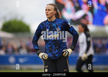 London, Großbritannien. Mai 2024. London, 5. Mai 2024: Torhüterin Hannah Hampton (24 Chelsea) während des Spiels der Barclays FA Womens Super League zwischen Chelsea und Bristol City in Kingsmeadow, London, England am 5. Mai 2024 (Pedro Soares/SPP) Credit: SPP Sport Press Photo. /Alamy Live News Stockfoto