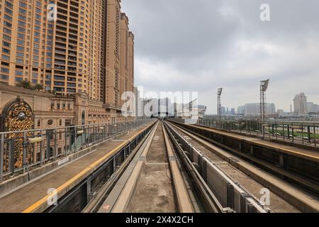 Macau - 2. April 2021: Macau Light Rapid Transit (MLRT) Taipa Line. Stockfoto