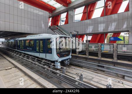 Macau - 2. April 2021: Macau Light Rapid Transit (MLRT) Taipa Line. Stockfoto