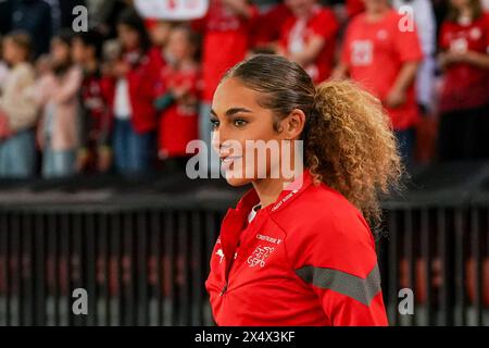 Zürich, Schweiz. April 2024. Zürich, Schweiz, 5. April 2024: Alayah Pilgrim (20 Schweiz) blickt beim Fußball-Spiel der UEFA-Womens European Qualifiers zwischen der Schweiz und der Türkei im Letzigrund-Stadion in Zürich zu. (Daniela Porcelli/SPP) Credit: SPP Sport Press Photo. /Alamy Live News Stockfoto