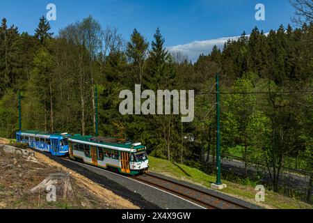 Neues Straßenbahngleis nach grossem Umbau zwischen Liberec und Jablonec CZ 05 02 2024 Stockfoto