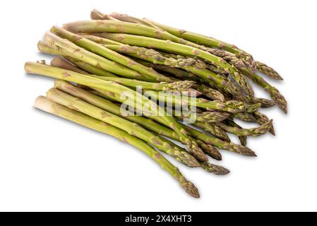 Frisch geernteter Spargel, isoliert auf weiß, mit Schneidepfad inbegriffen Stockfoto